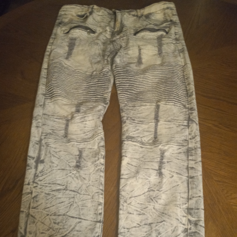 Ripped Jeans